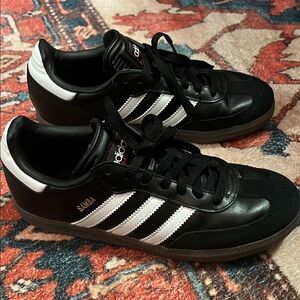 Adidas Samba Black and White Shoes women’s 7/ men’s 5.5
